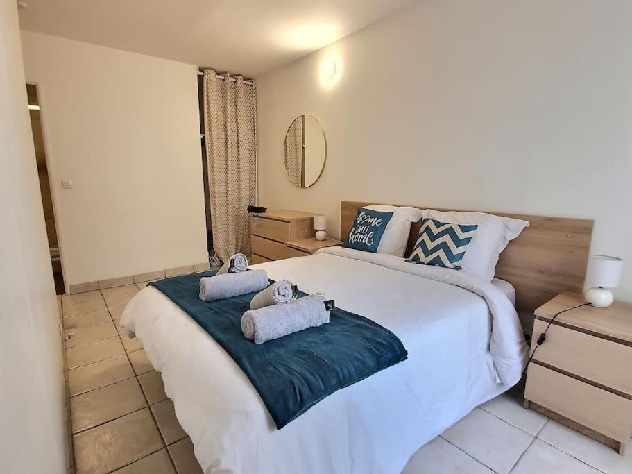 Le Cosy Wiener *Paris*Gare A 300 M*Disneyland* Шан-сюр-Марн Экстерьер фото