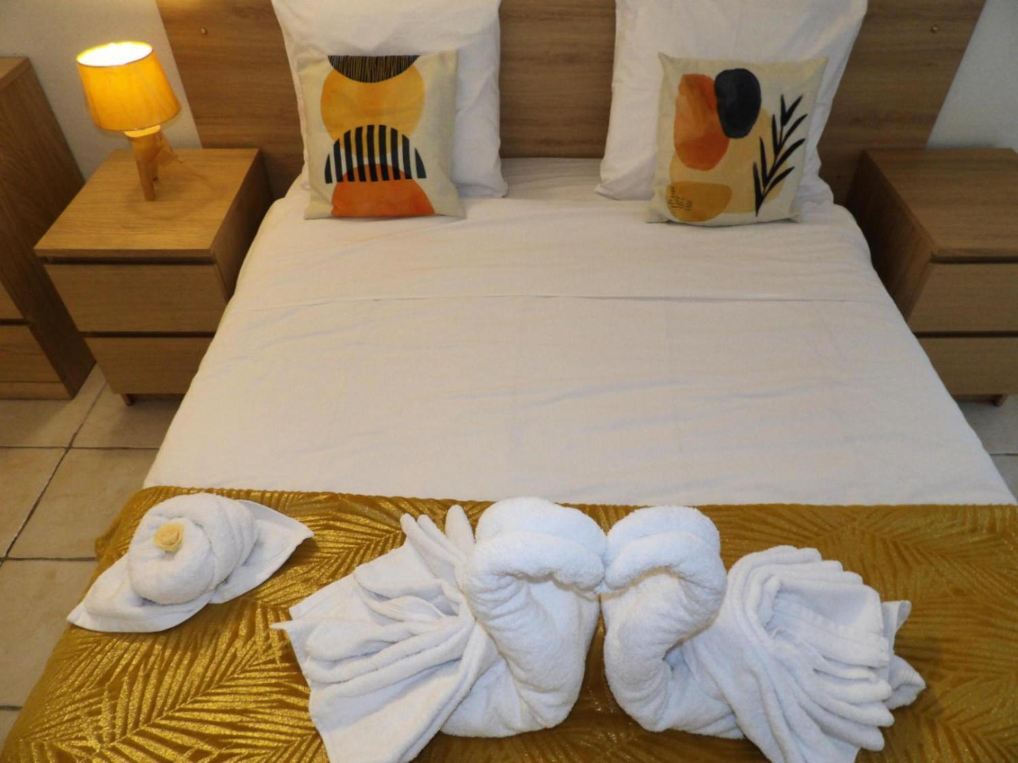 Le Cosy Wiener *Paris*Gare A 300 M*Disneyland* Шан-сюр-Марн Экстерьер фото